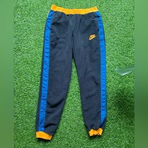 Women’s Nike VTG style tech fleece pants 🔥 VG cond: 9/10 - Size Medium